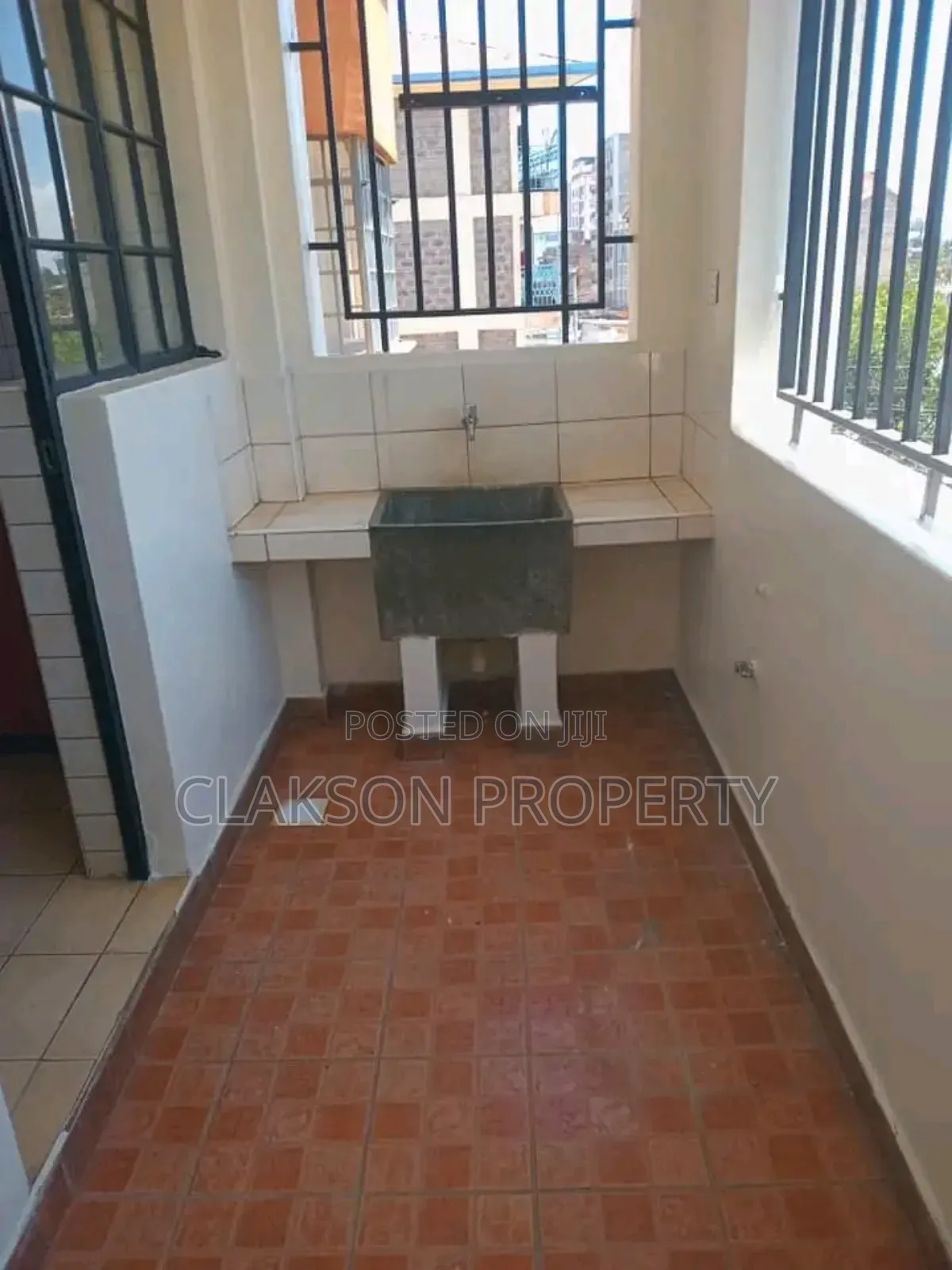 3bdrm Apartment in Naivasha Road, Dagoretti for rent
