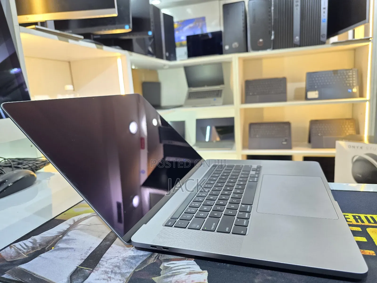 Laptop Apple MacBook Pro 2019 64GB Intel Core I9 SSD 512GB