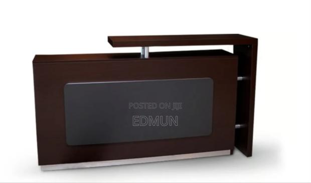 Receptionist Counter - main view