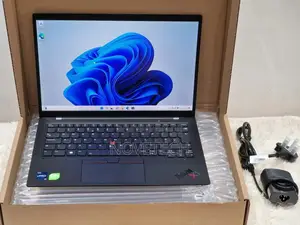 Laptop Lenovo ThinkPad X1 Carbon Gen11 16GB Intel Core I7 SSD 512GB