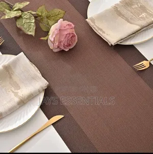 6pc Table Mats + Runner Set