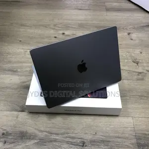 Laptop Apple MacBook Pro 2021 M1 16GB Intel Core I7 SSD 512GB