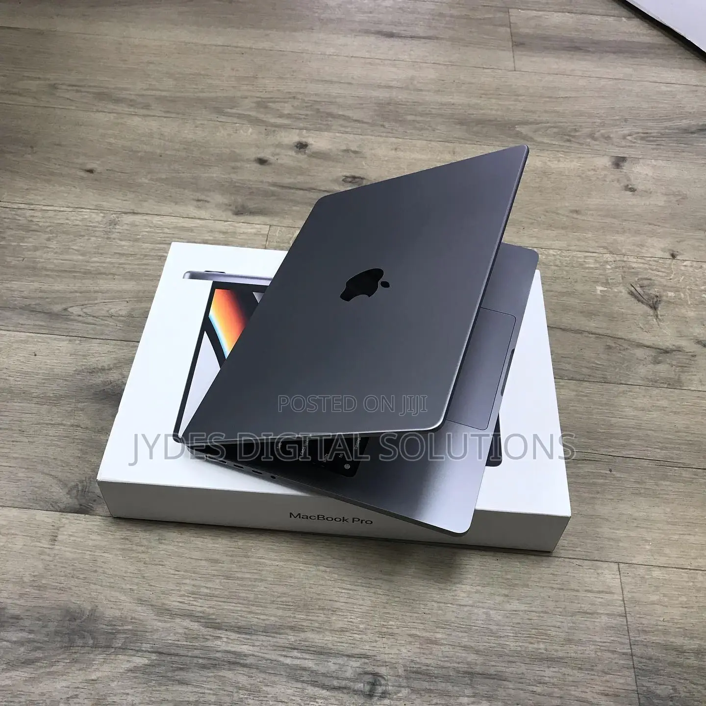 Laptop Apple MacBook Pro 2021 M1 16GB Intel Core I7 SSD 512GB