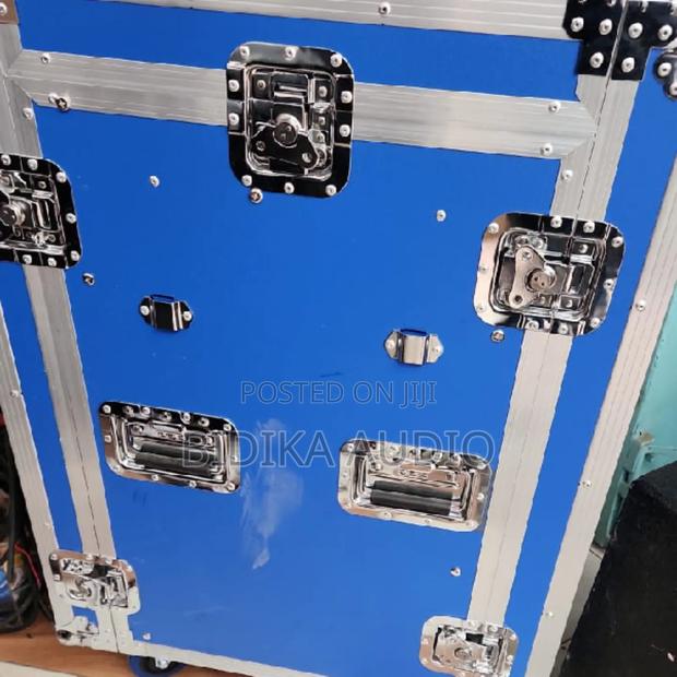 Brand New Flight Case Instruments Rack 16u - main view