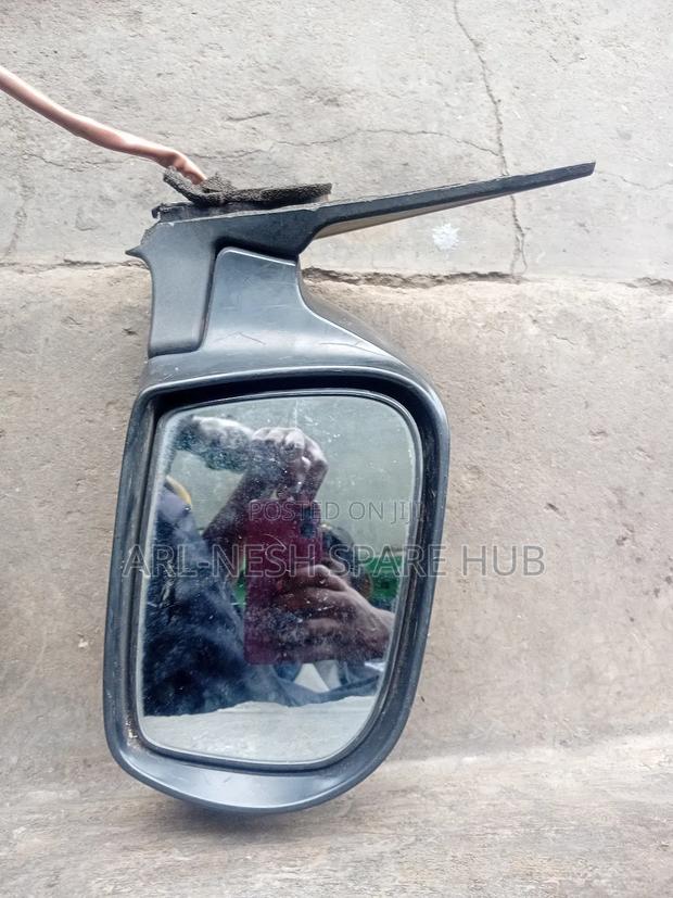 Subaru Exiga Side Mirrors - main view