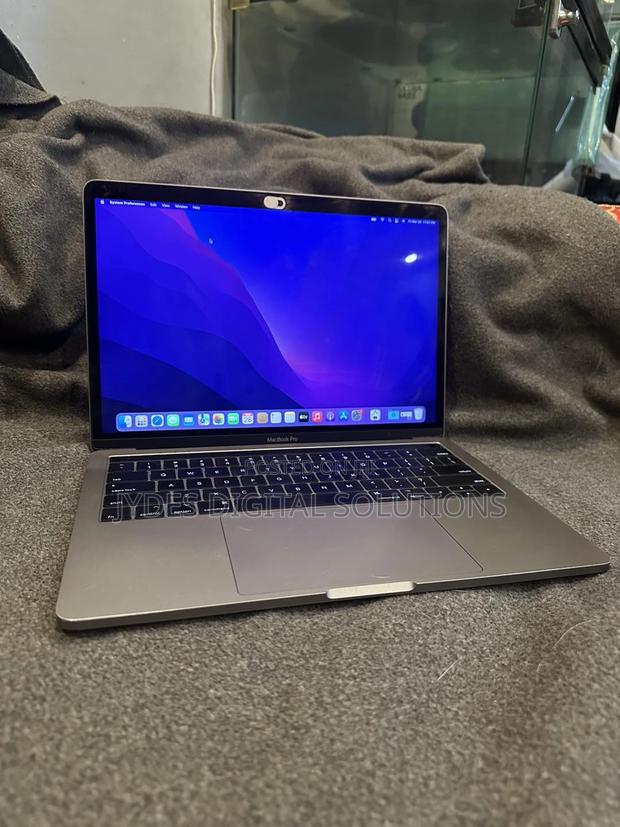 Laptop Apple MacBook Pro 2017 16GB Intel Core i7 SSD 256GB