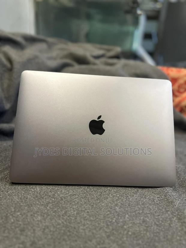 Laptop Apple MacBook Pro 2017 16GB Intel Core i7 SSD 256GB - thumbnail 4