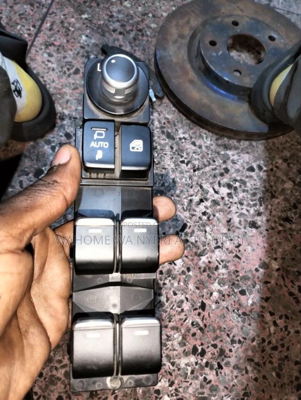 Door Switch Mazda Demio - thumbnail 4