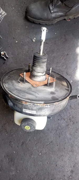 Booster Complete Toyota Hiace 7l