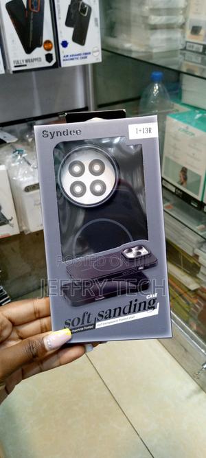 Syndee Magsafe Soft Sanding Slimsilicon Case for 1+13r-Black - thumbnail 2