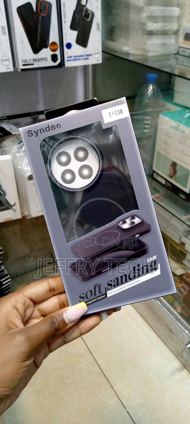 Syndee Magsafe Soft Sanding Slimsilicon Case for 1+13r-Black - thumbnail 3
