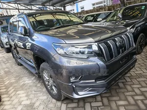Toyota Land Cruiser Prado 2.8 2018 Gray