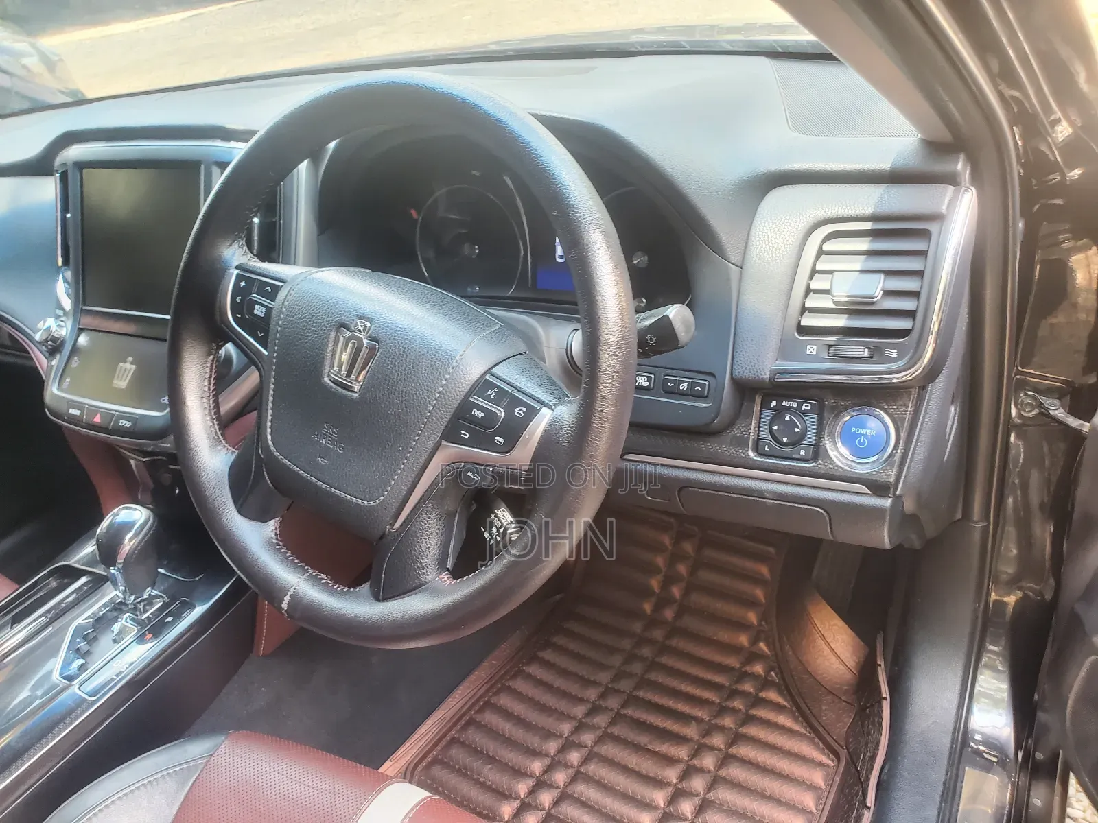 Toyota Crown 2014 Black