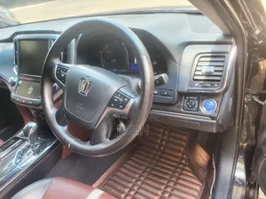 Toyota Crown 2014 Black