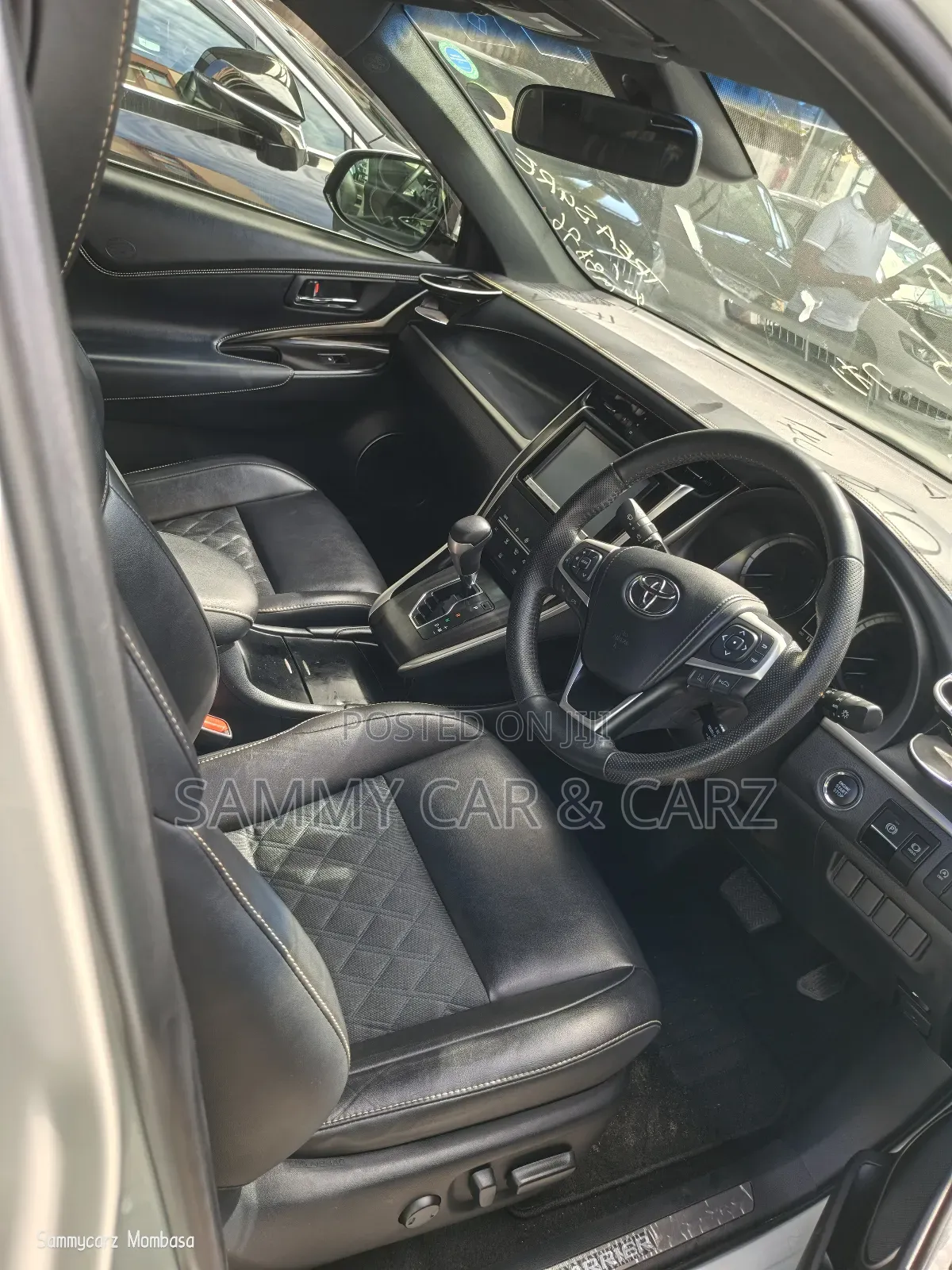 Toyota Harrier 2.0 2018 White