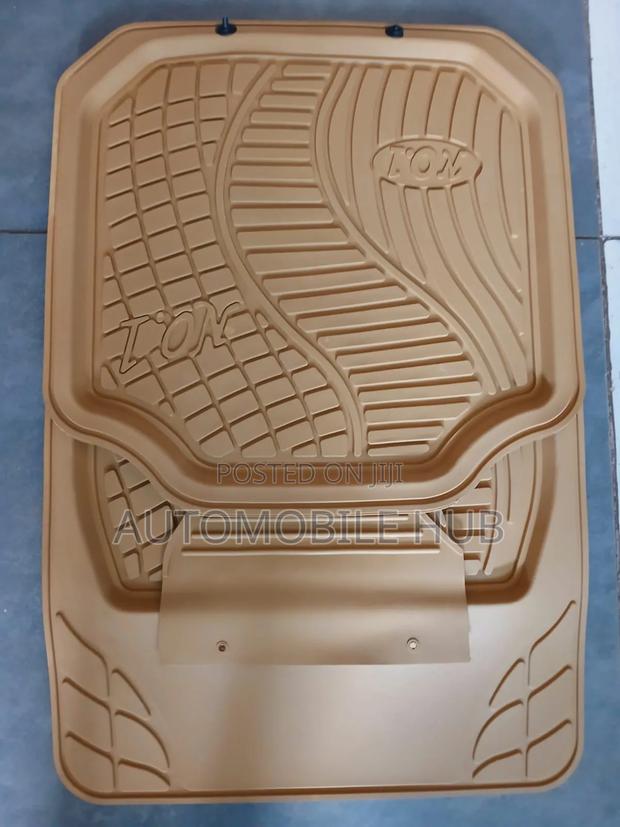 Universal 5pc Floor Mat Set | Automobile Hub Nairobi