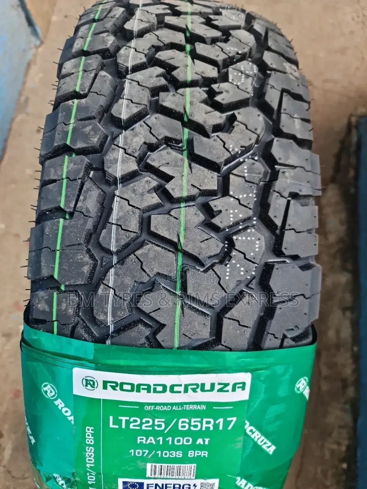 225 /65 R17 Roadcruza (A/T)