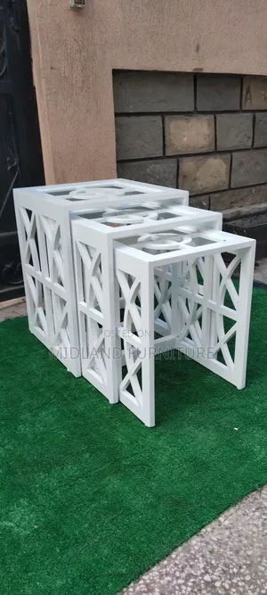 Stools Nest With Glass Top/ End Table Stool