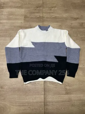 Quality Designed Round Neck All Weather Sweater Hoddies