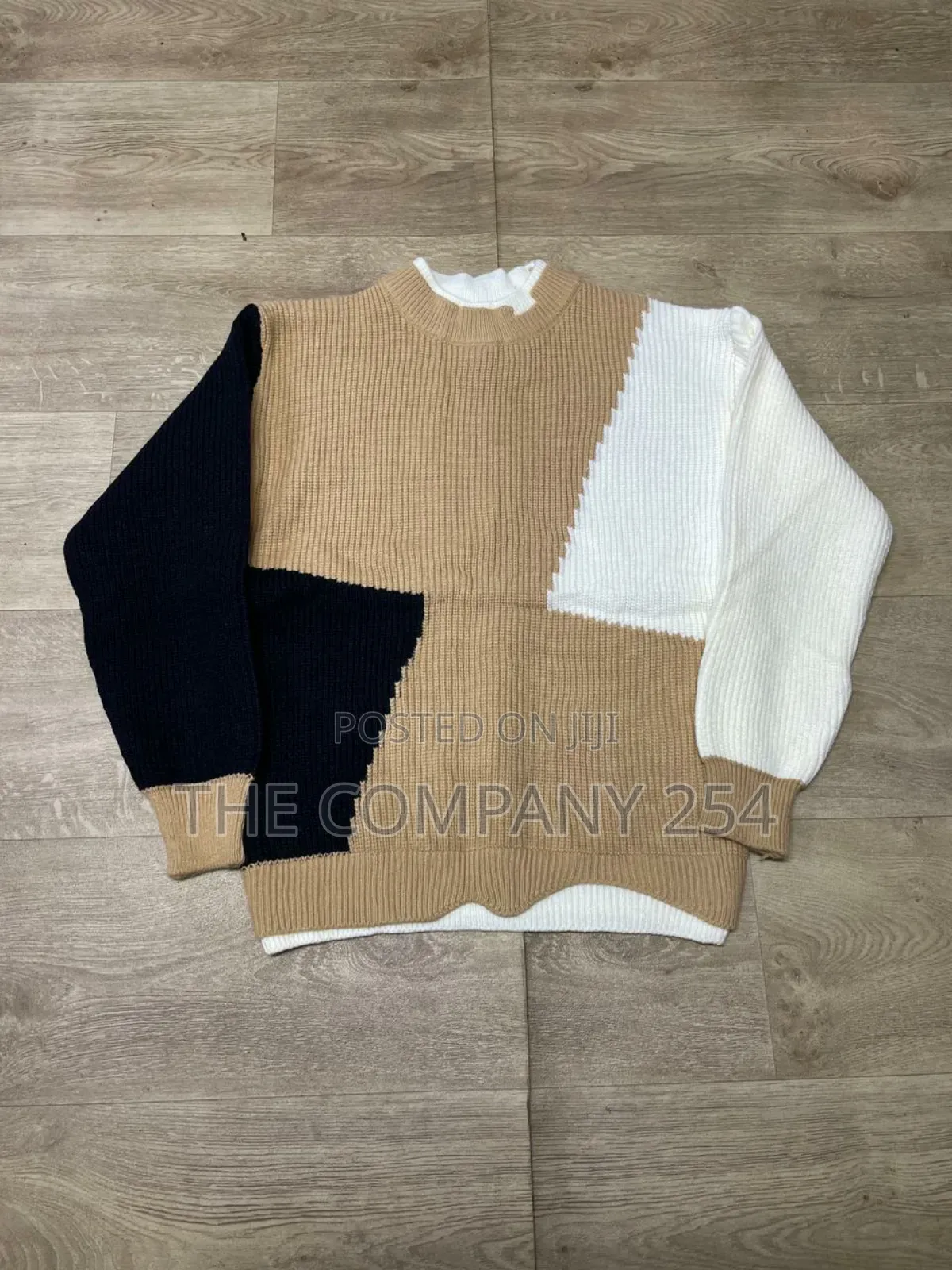 Quality Designed Round Neck All Weather Sweater Hoddies