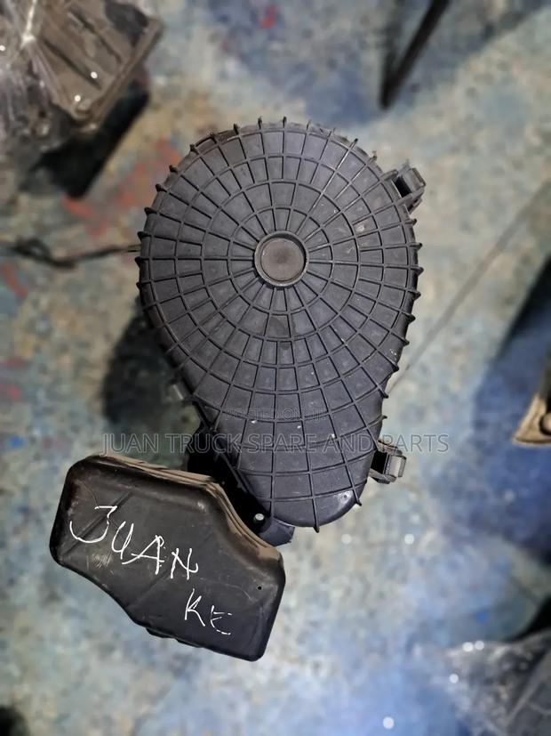 Isuzu Elf, 100p Aircleaner Housing - main view