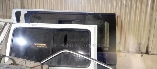 Sliding Door Toyota Hiace 7l