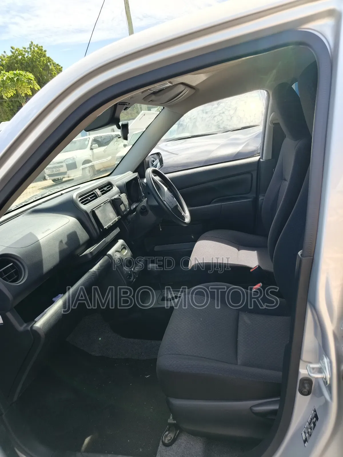Toyota Probox 1.5 Hybrid F 2019 Silver