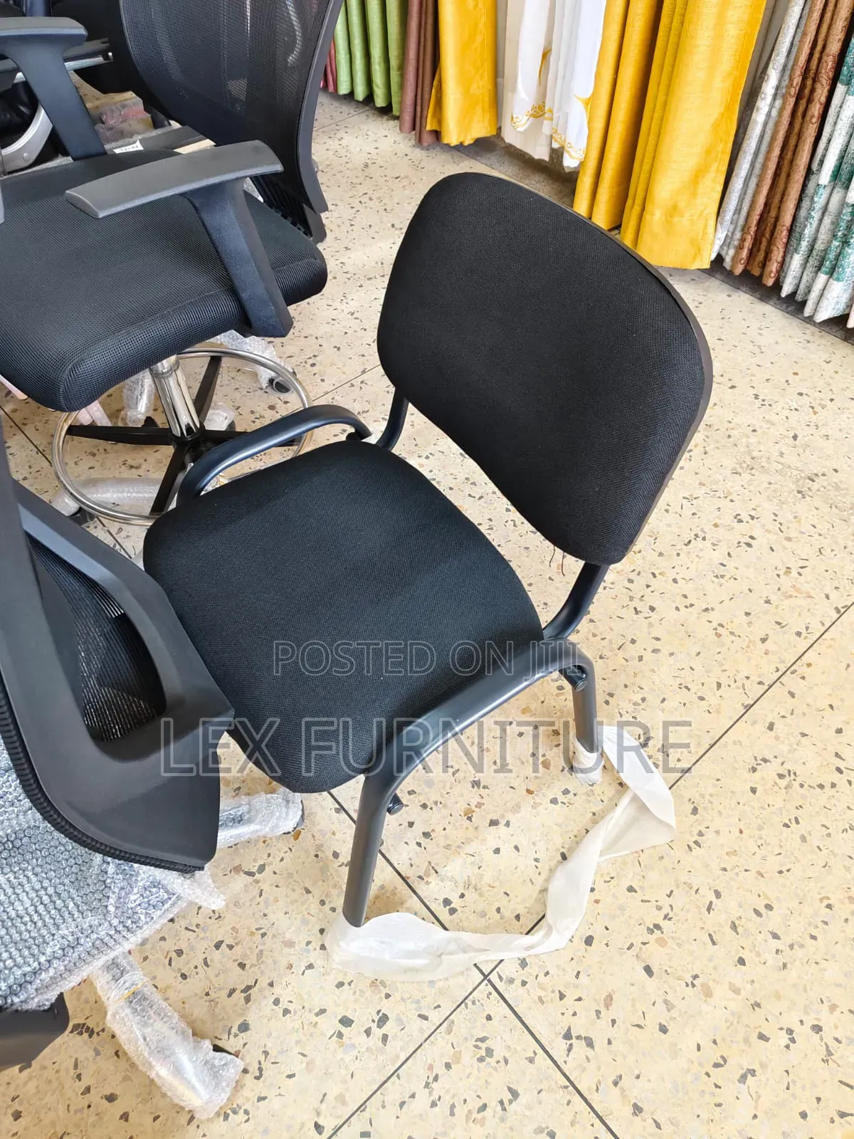 Black Spongy Waiting Office Chair