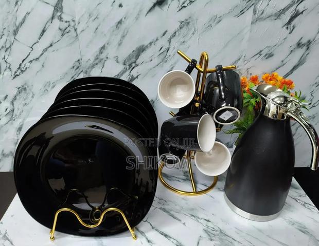 Plate+Mugs+Flask Set