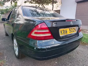 Mercedes-Benz C200 2006 Black