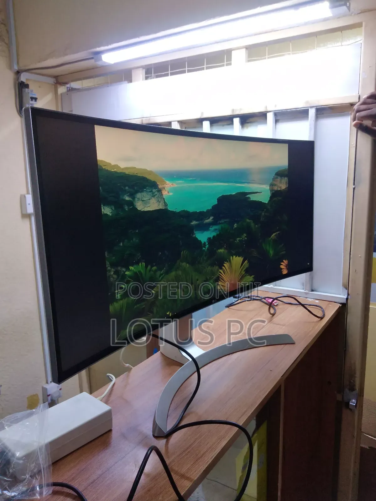Lg 34 Inches Curved