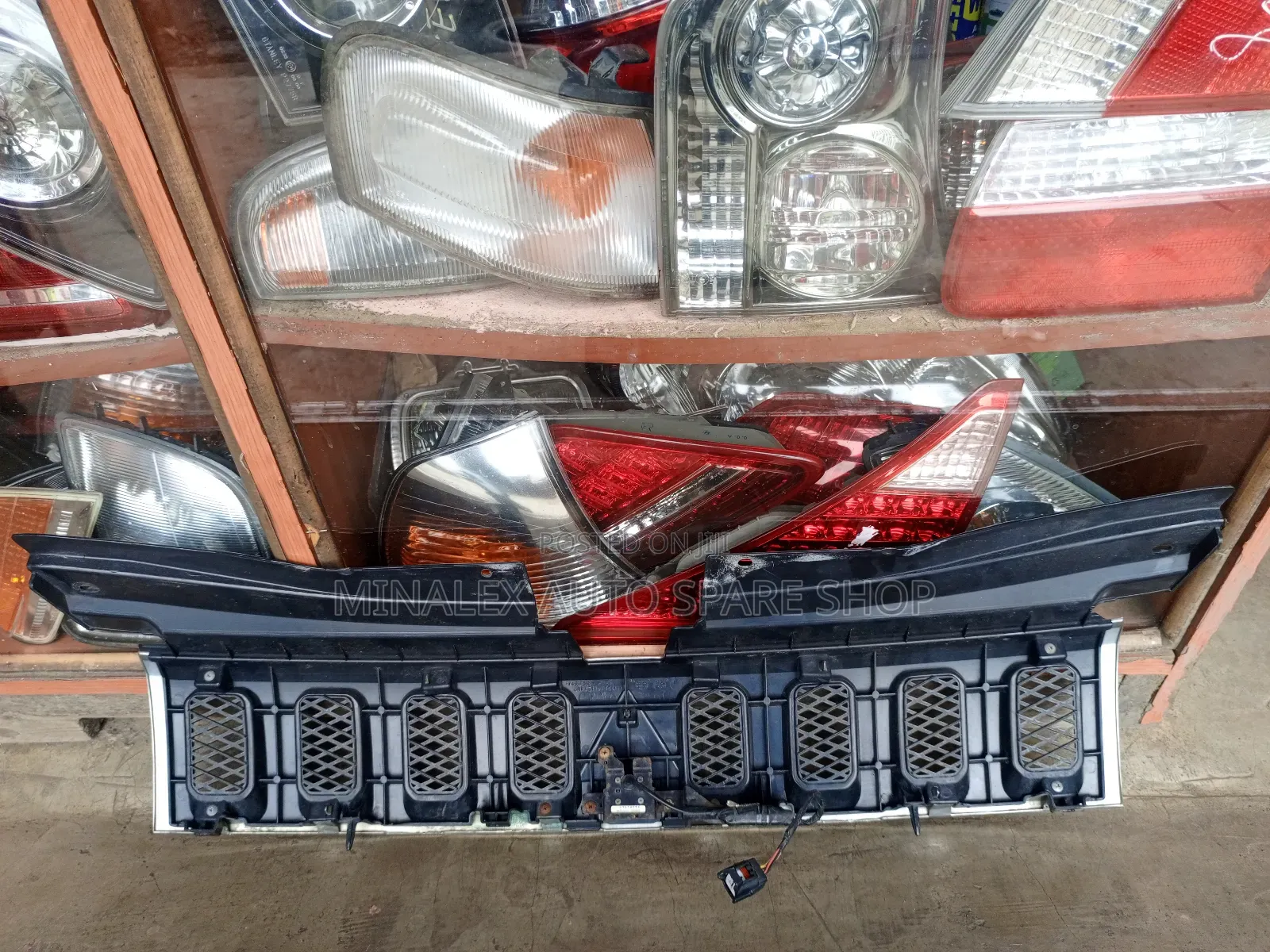 Grill Delica Mitsubishi