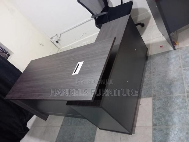1.6 Executive L Shape Table - main view
