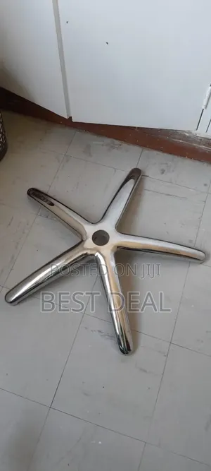 Metallic Chair Star Base