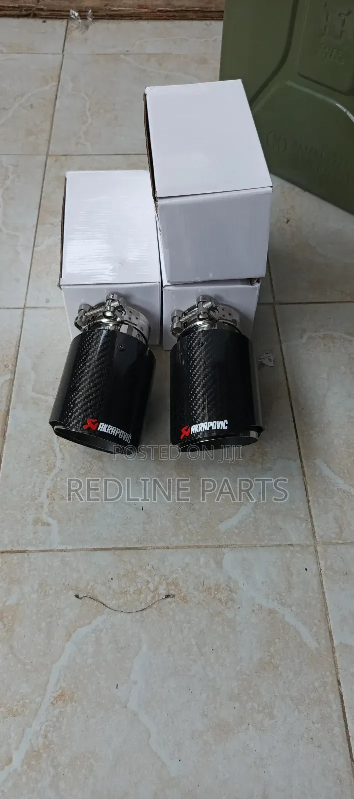 Universal Exhaust Tips. 2.5" Inlet