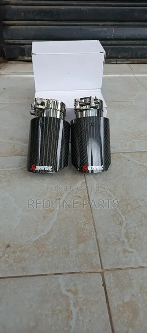Universal Exhaust Tips. 2.5" Inlet