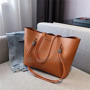 *14 Inch Classy Laptop Tote Bago