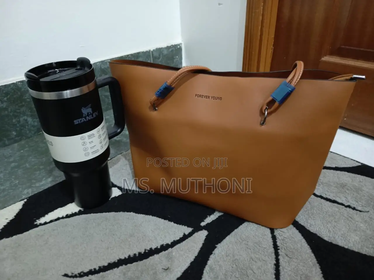 *14 Inch Classy Laptop Tote Bago