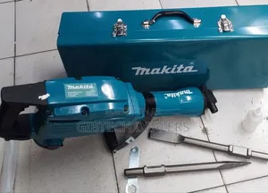 Makita 1700w Powerstrike Demolition Breaker Kit