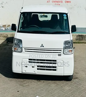 Suzuki Every Wagon 2018 Off white