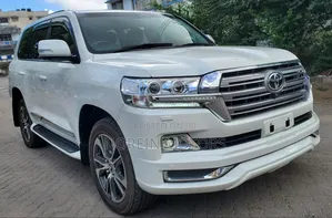 Toyota Land Cruiser 2018 Off white