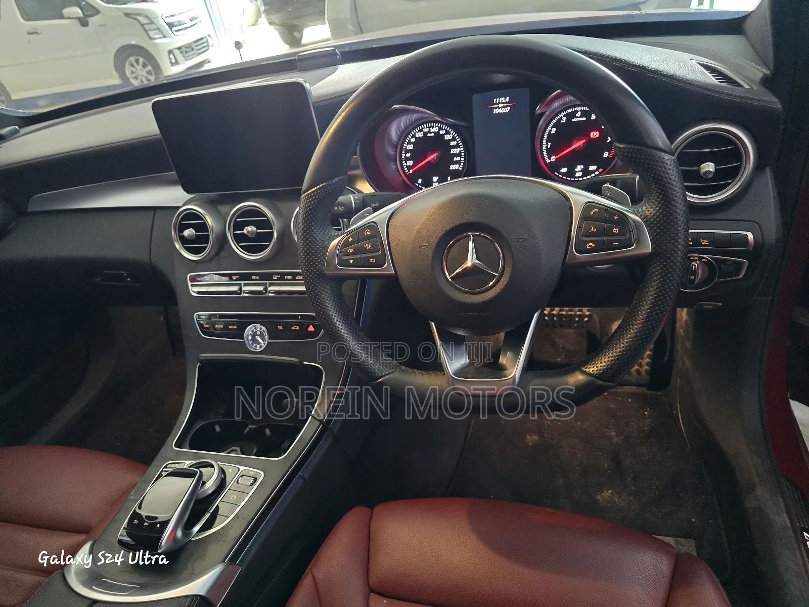 Mercedes-Benz C200 2018 Red