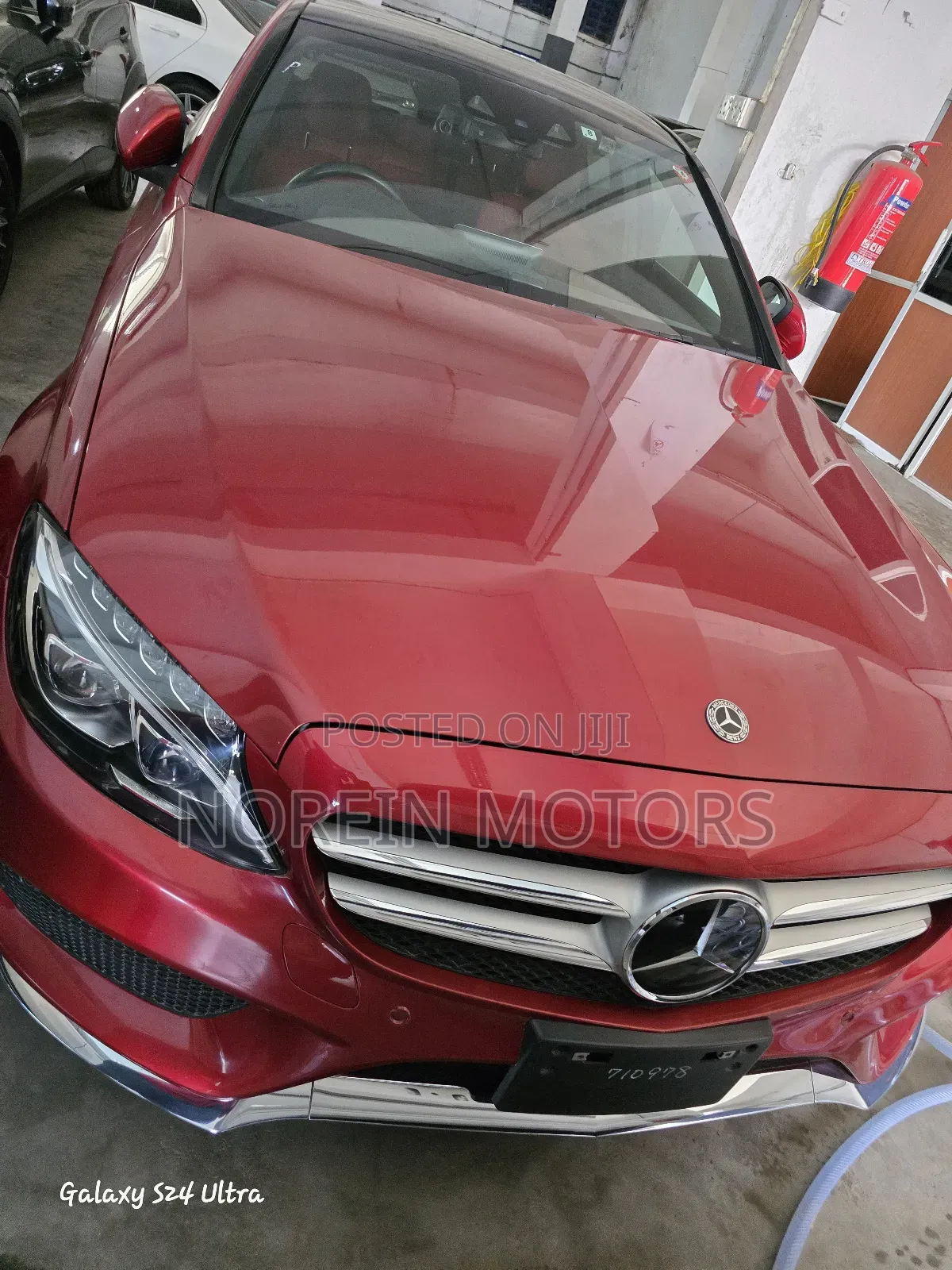 Mercedes-Benz C200 2018 Red