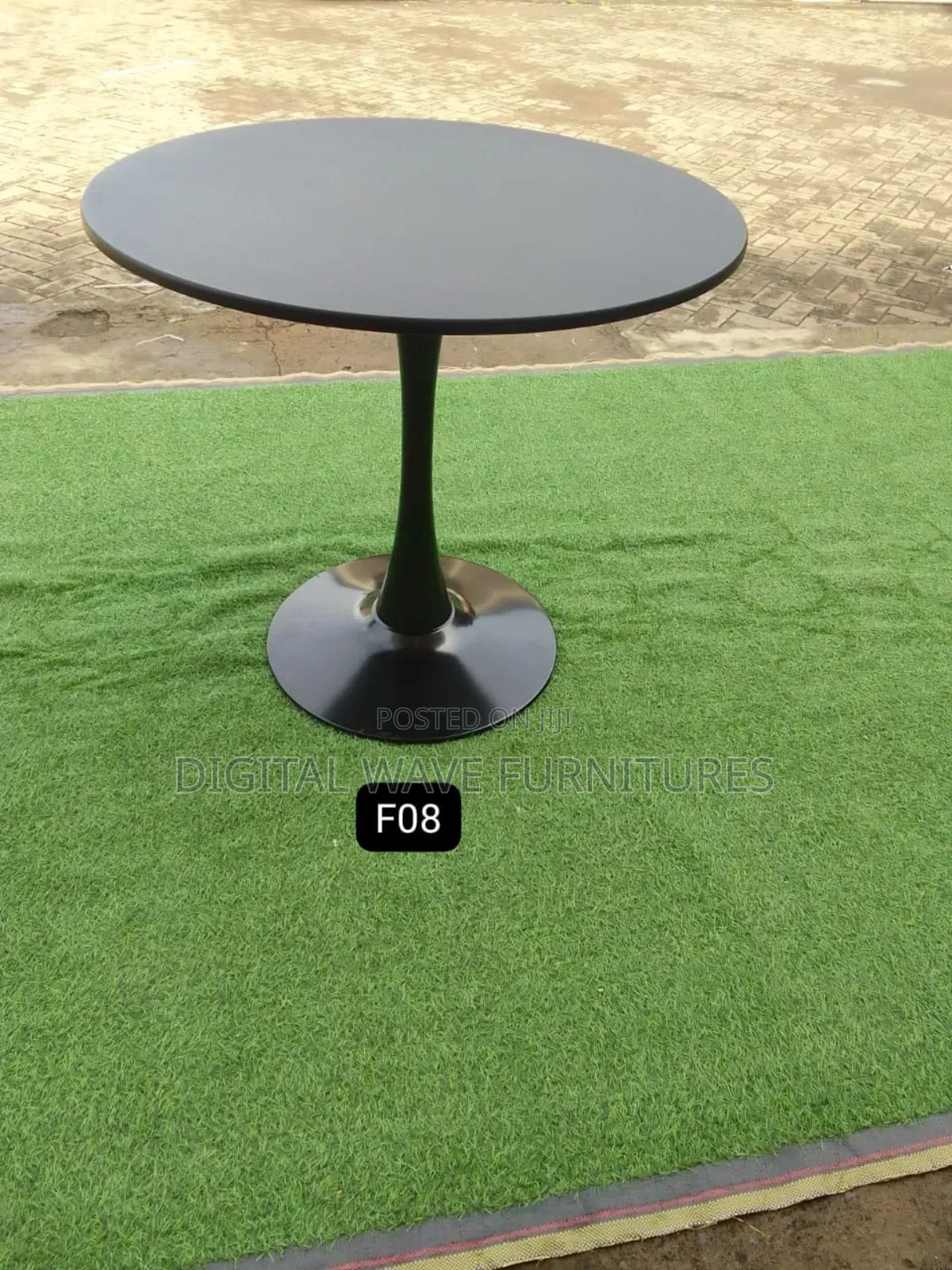Fo8 Side Table