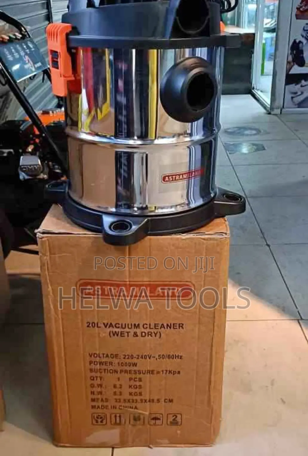 Vacuum Cleaner Wet and Dry 20 Litres