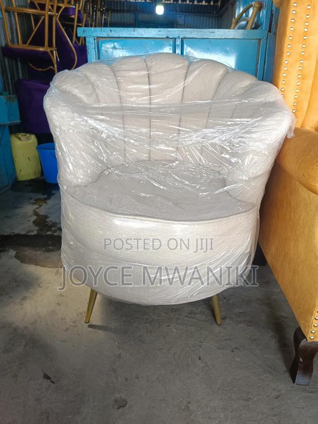 Flower Design Pedicure Seat, Cream - main view