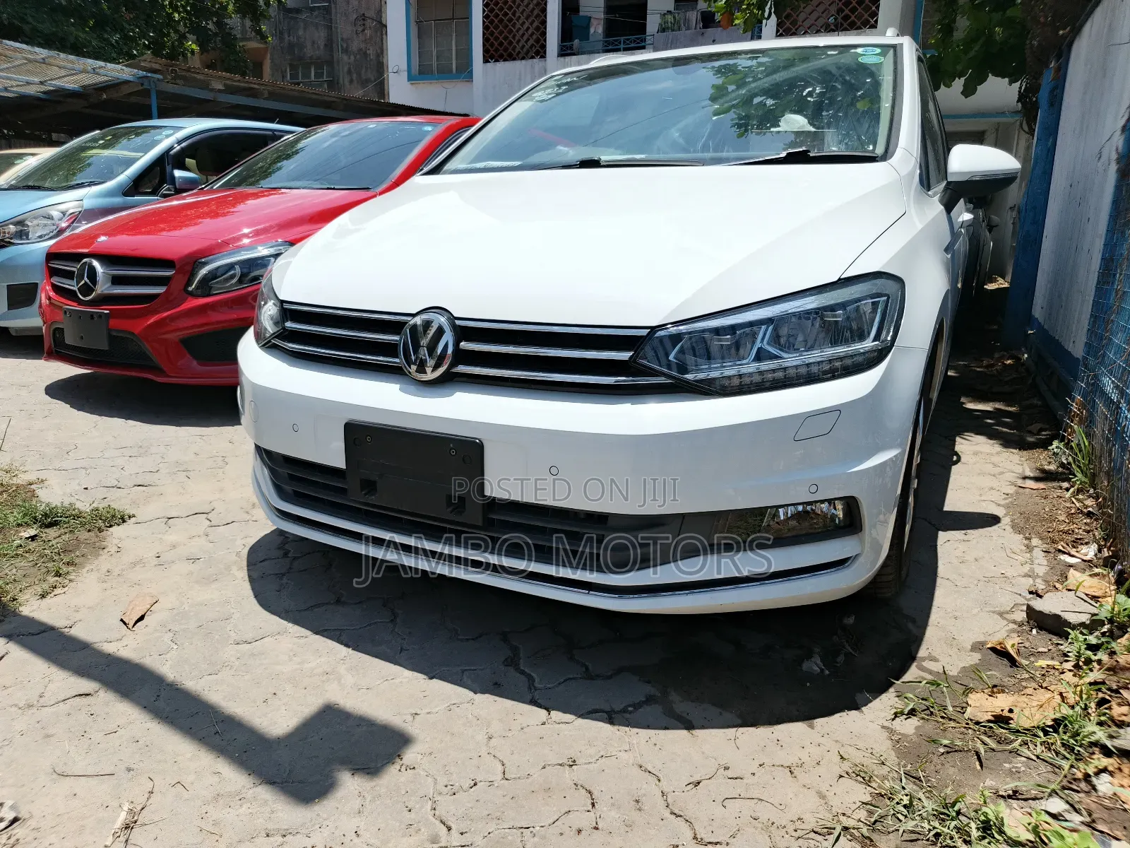 Volkswagen Touran 2018 White