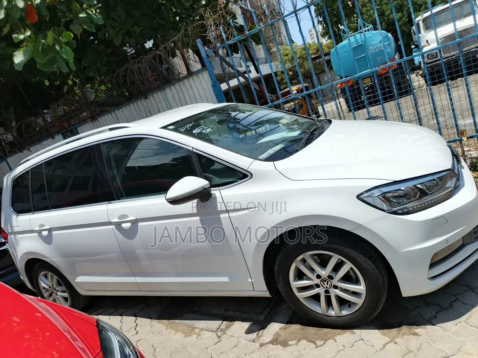 Volkswagen Touran 2018 White