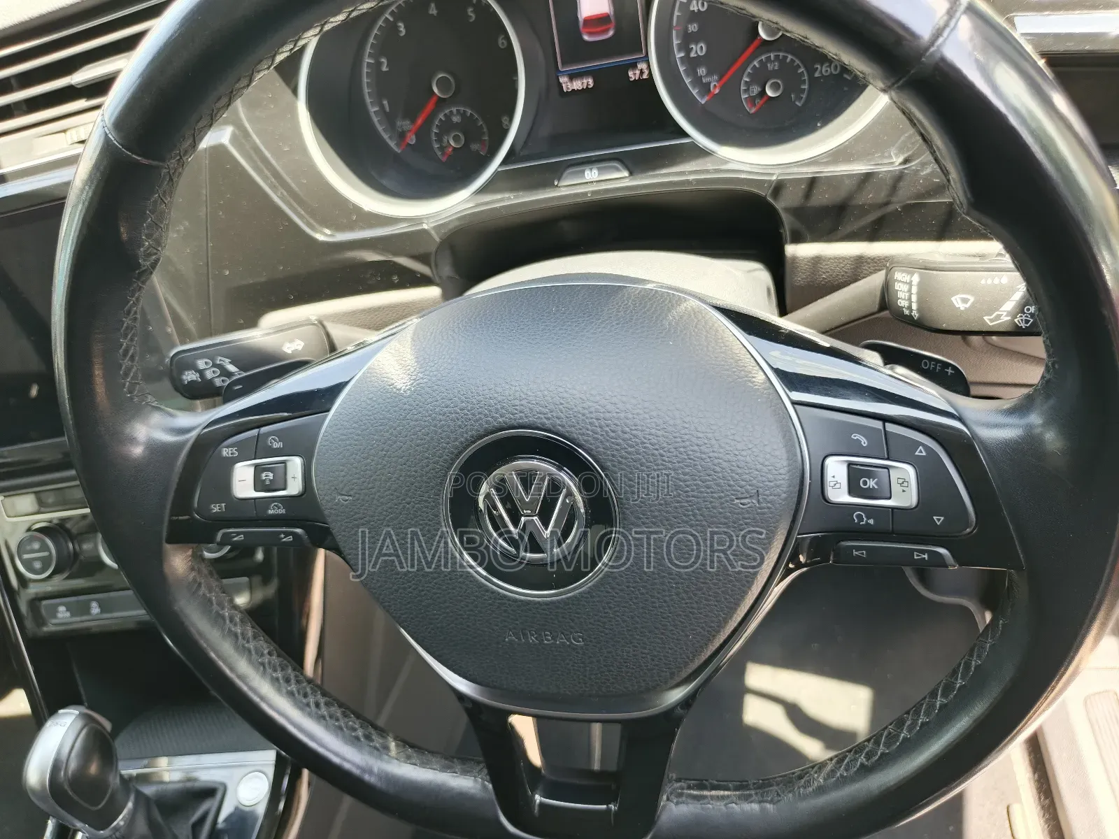 Volkswagen Touran 2018 White