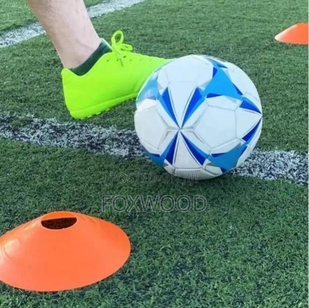 Sports Training Cones 12 PCS - thumbnail 4